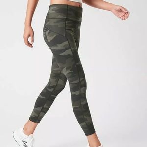 Athleta camo leggings can
